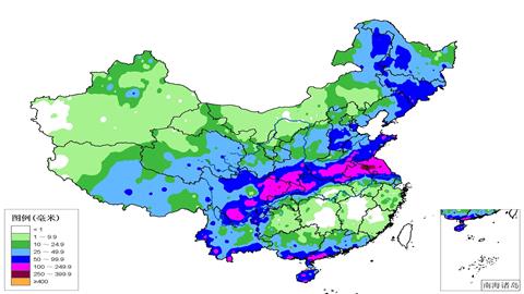 降水受纬度位置影响