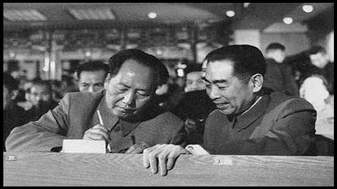 图片毛泽东与周恩来共同起草和审议共和国第一部宪法