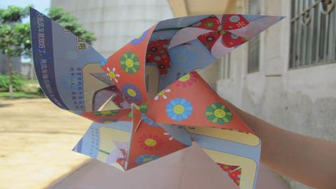 图片海报纸风车