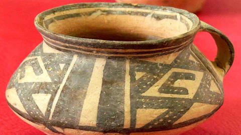 图片单耳彩陶盆