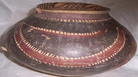 图片月亮纹彩陶盆