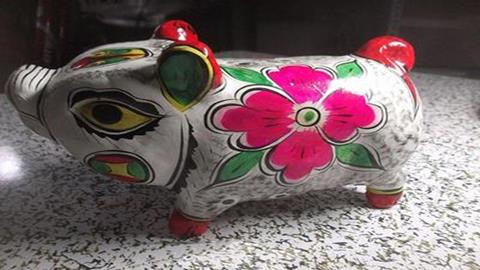 图片《民间工艺品制作》图片：花猪