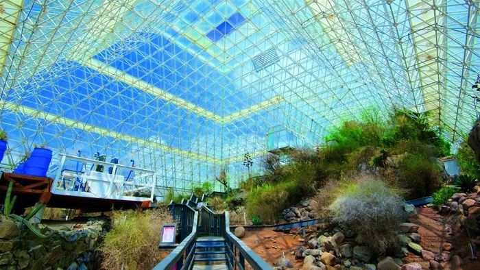图片生物圈2号基地内部