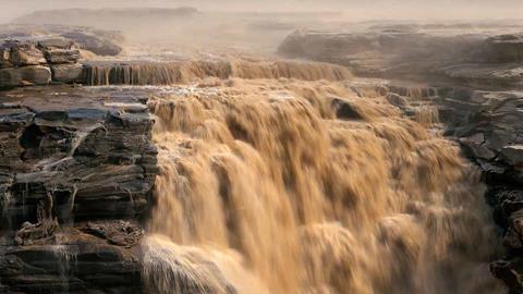图片奔腾的江水