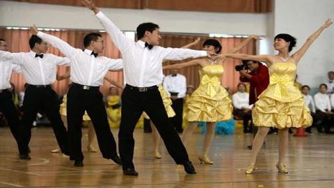 图片校园集体舞