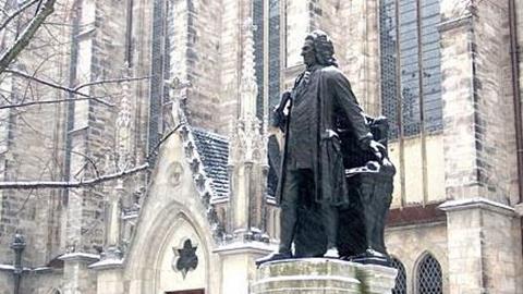 图片巴赫的雕像