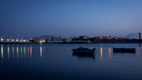 图片夏夜的湖面