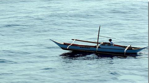 图片《弯弯的月亮》的歌词学习—弯弯的小船