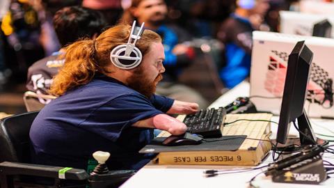 图片坚强——用身体敲击