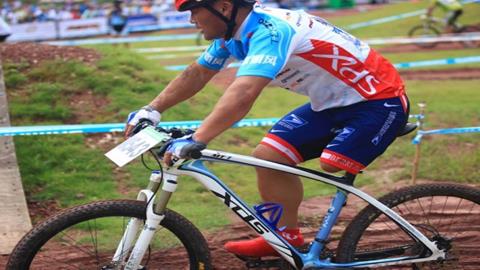 图片努力拼搏——永不停息的前进